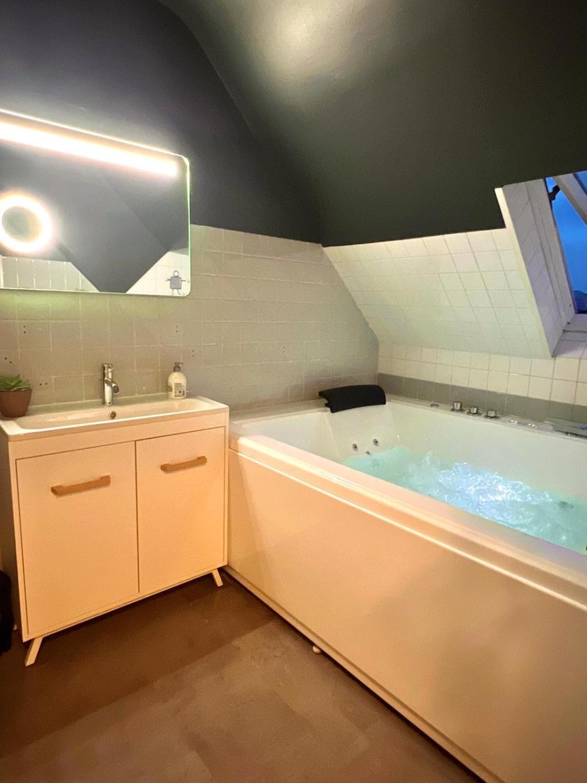 Balneo, Lumineux, Confort กอลมาร์ ภายนอก รูปภาพ